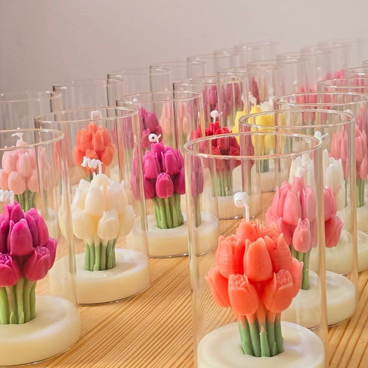 Beautiful Tulip Candle