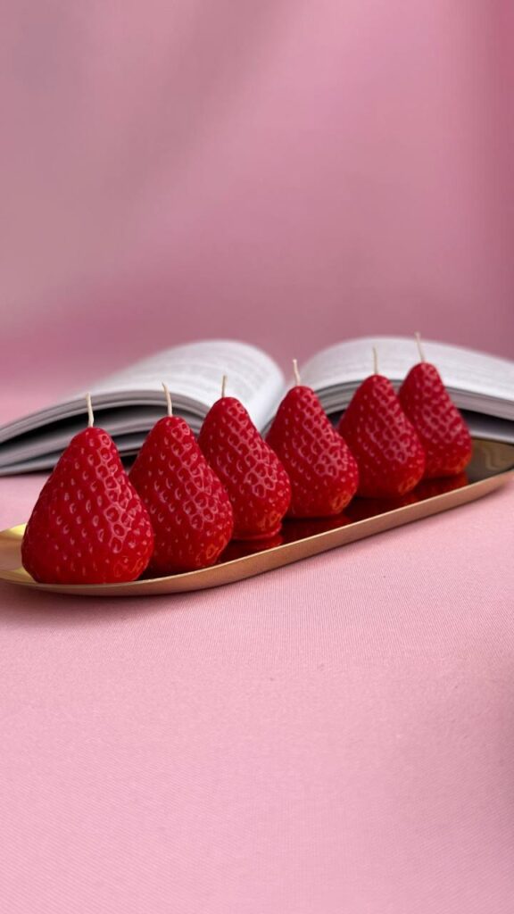 Strawberry Candle