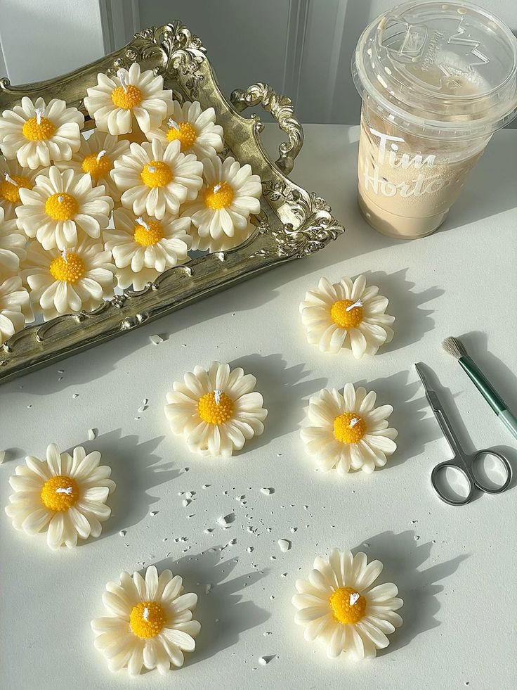 Bulk Daisy Flower Candle for Gifting Guests
